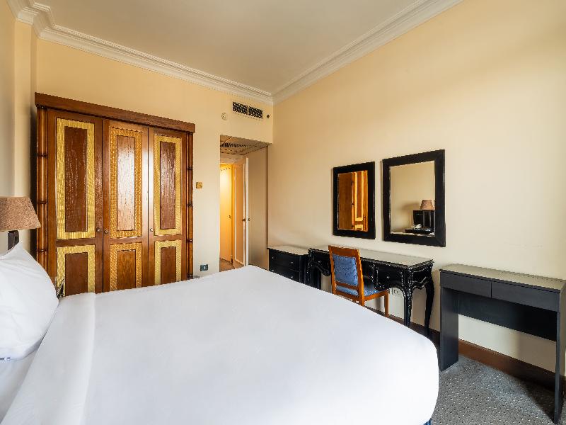 Om Kolthoom Hotel image