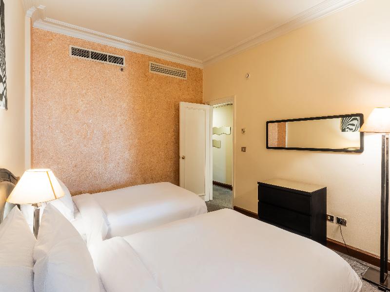 Om Kolthoom Hotel image