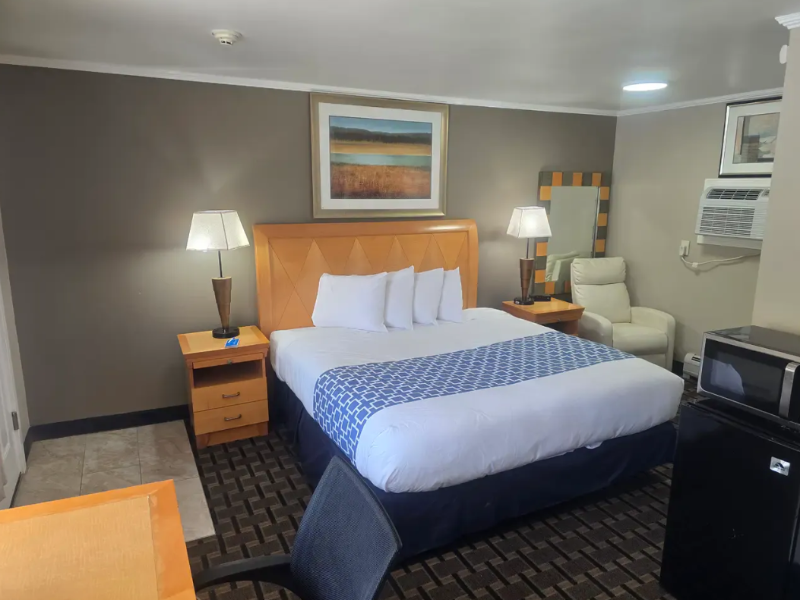 Rodeway Inn image
