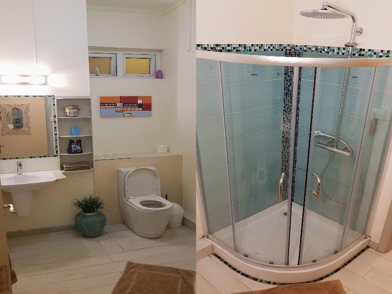 Paradya Beach Apartments image