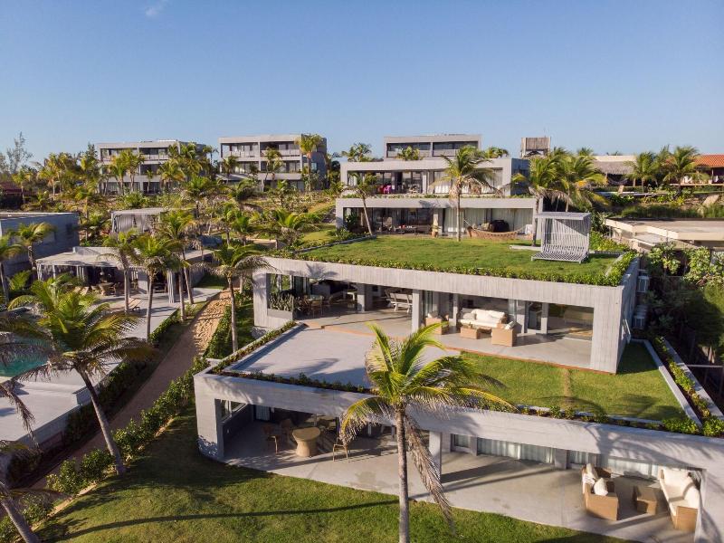 Club De Mar Condo Hotel — general view