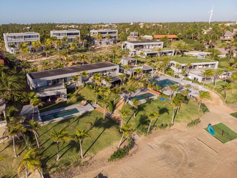 Club De Mar Condo Hotel — general view