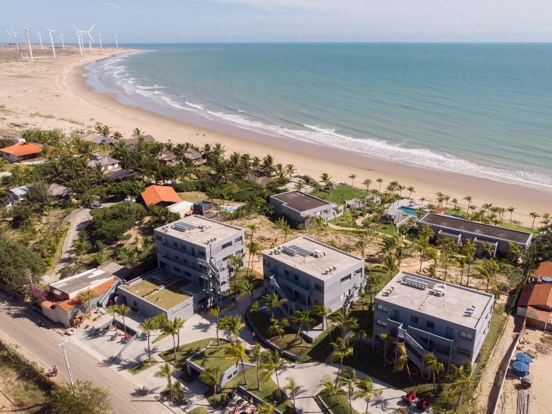 Club De Mar Condo Hotel — general view