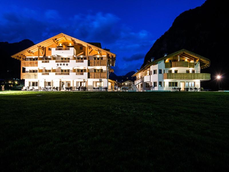 Golden Park Resort image
