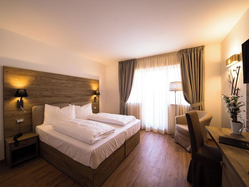 Golden Park Resort image