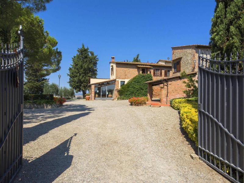 Hideaway Near San Gimignano image