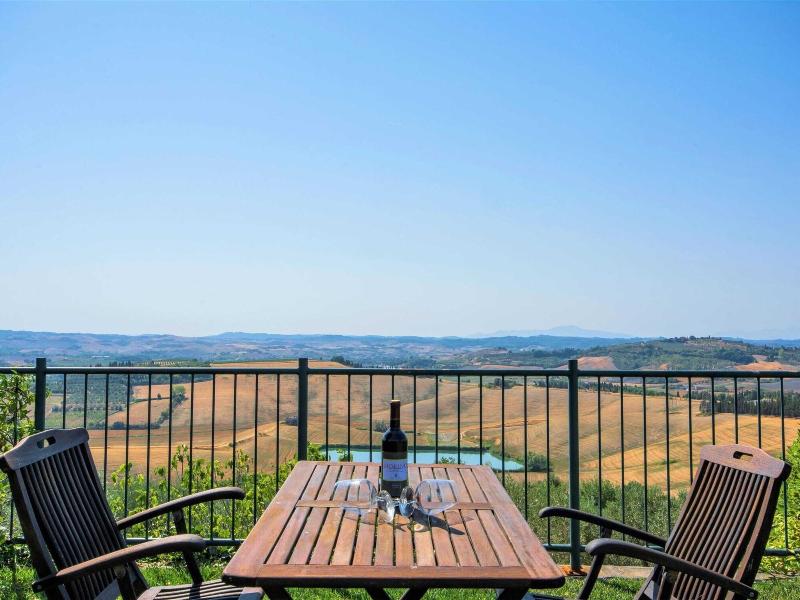 Hideaway Near San Gimignano image