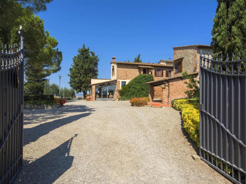 Hideaway Near San Gimignano image