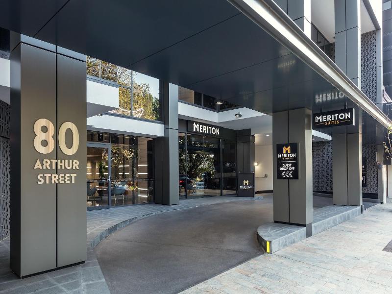 Meriton Suites North Sydney image