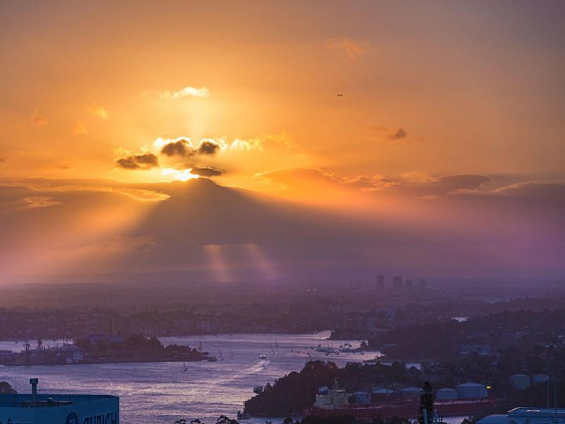 Meriton Suites North Sydney image