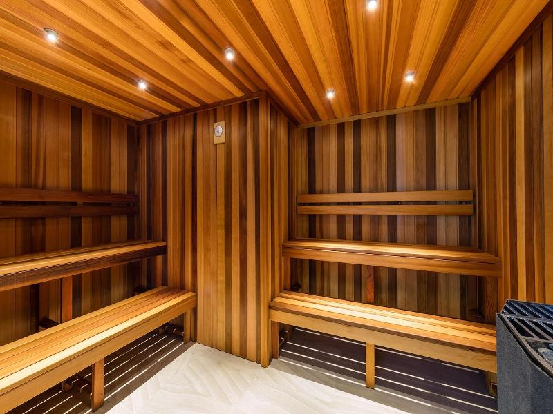 Meriton Suites North Sydney image