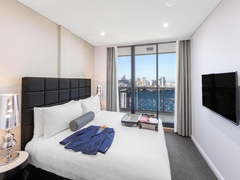 Meriton Suites North Sydney image