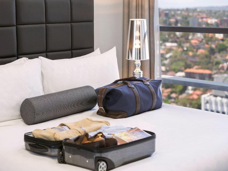 Meriton Suites North Sydney image