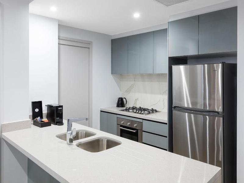 Meriton Suites North Sydney image