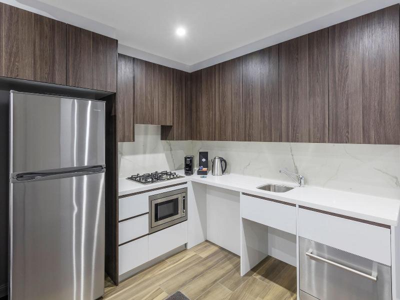 Meriton Suites North Sydney image