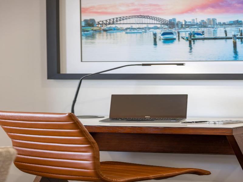 Meriton Suites North Sydney image