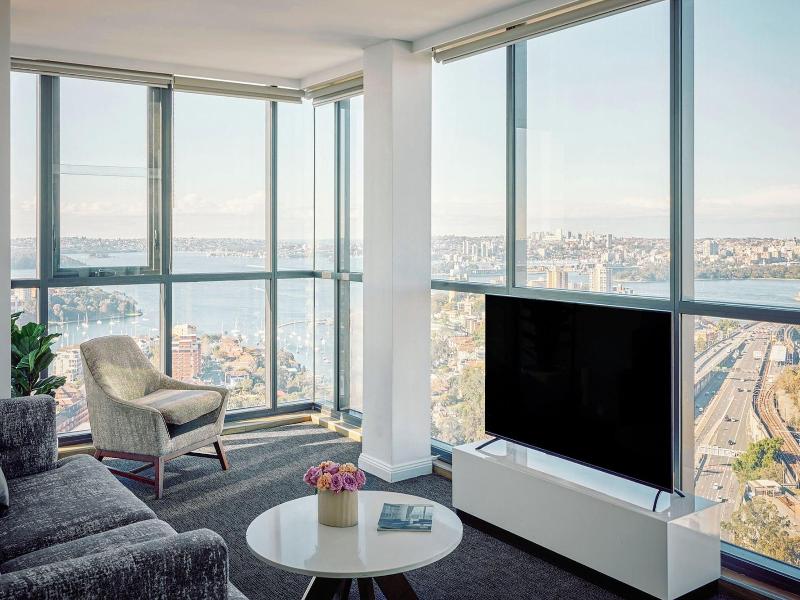Meriton Suites North Sydney image