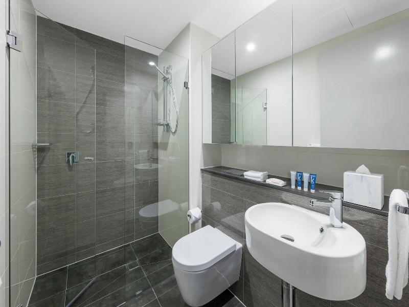 Meriton Suites North Sydney image