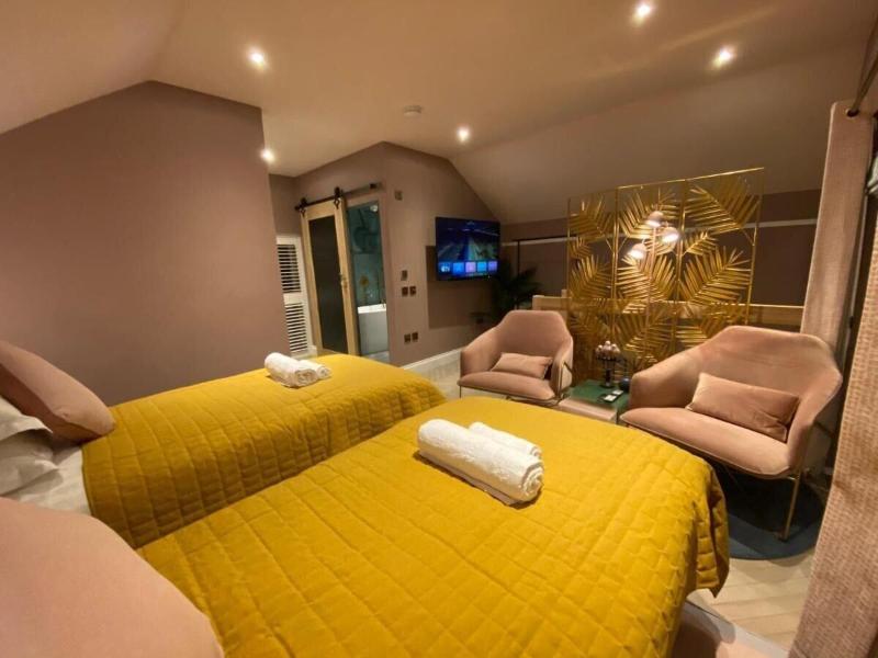 Ailim House Serviced Cottage image