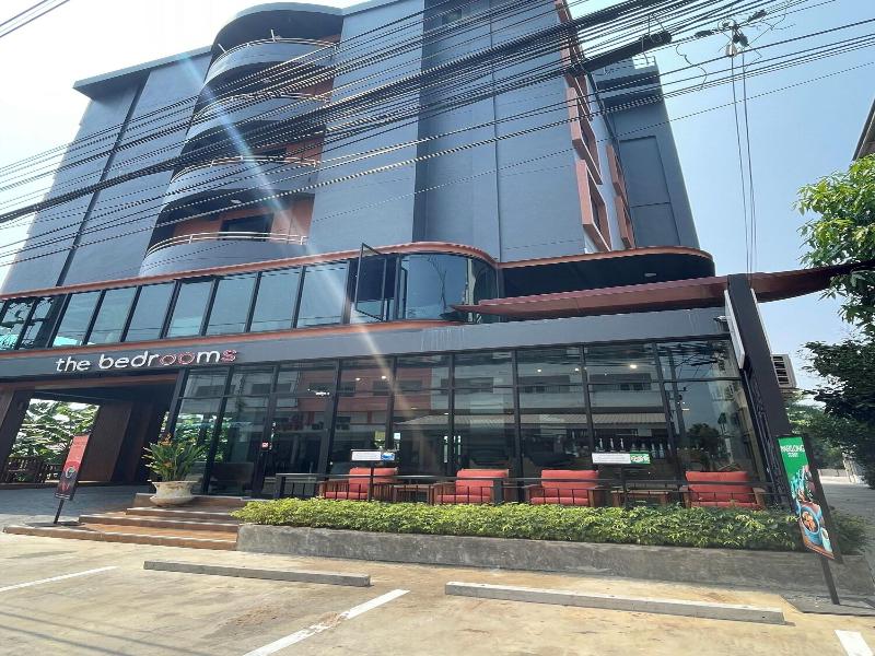 The Bedrooms Maeklong Service Apartment image