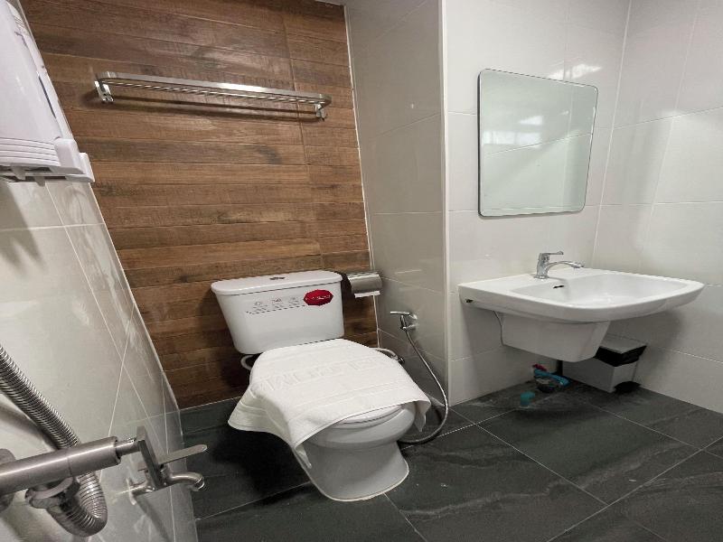 The Bedrooms Maeklong Service Apartment image