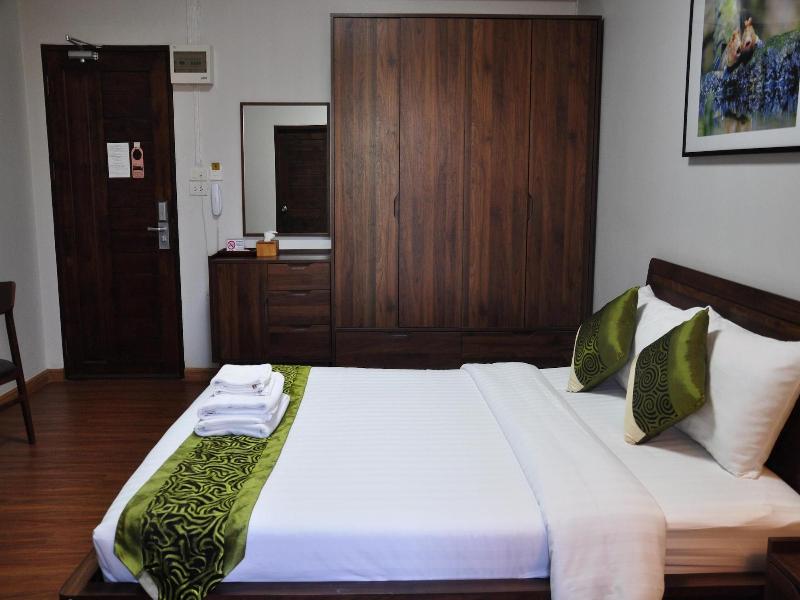 The Bedrooms Maeklong Service Apartment image