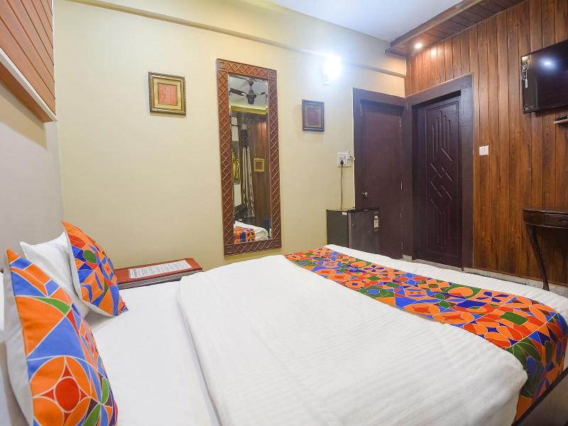Fabexpress Corinthia Boutique Rooms Candolim Beach image