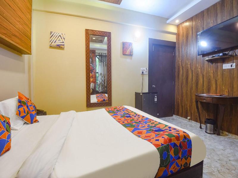 Fabexpress Corinthia Boutique Rooms Candolim Beach image