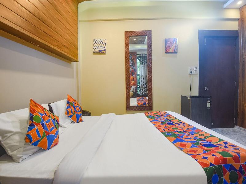Fabexpress Corinthia Boutique Rooms Candolim Beach image