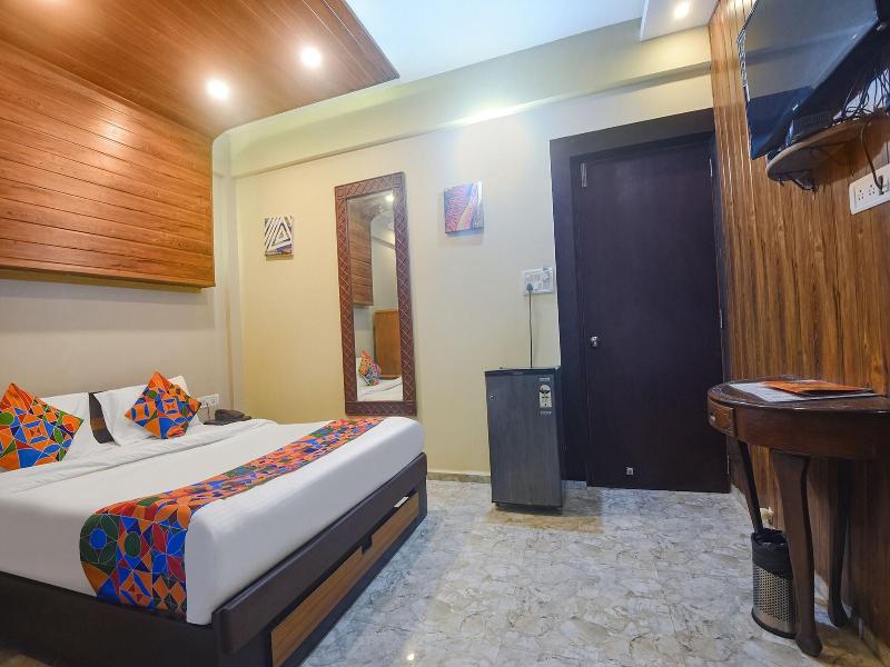 Fabexpress Corinthia Boutique Rooms Candolim Beach image