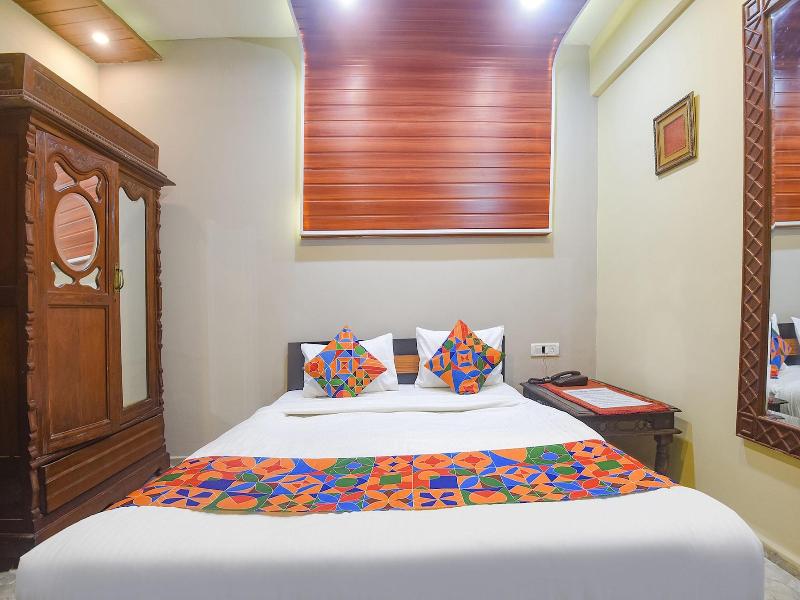 Fabexpress Corinthia Boutique Rooms Candolim Beach image