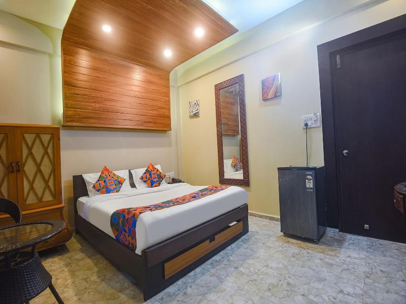 Fabexpress Corinthia Boutique Rooms Candolim Beach image