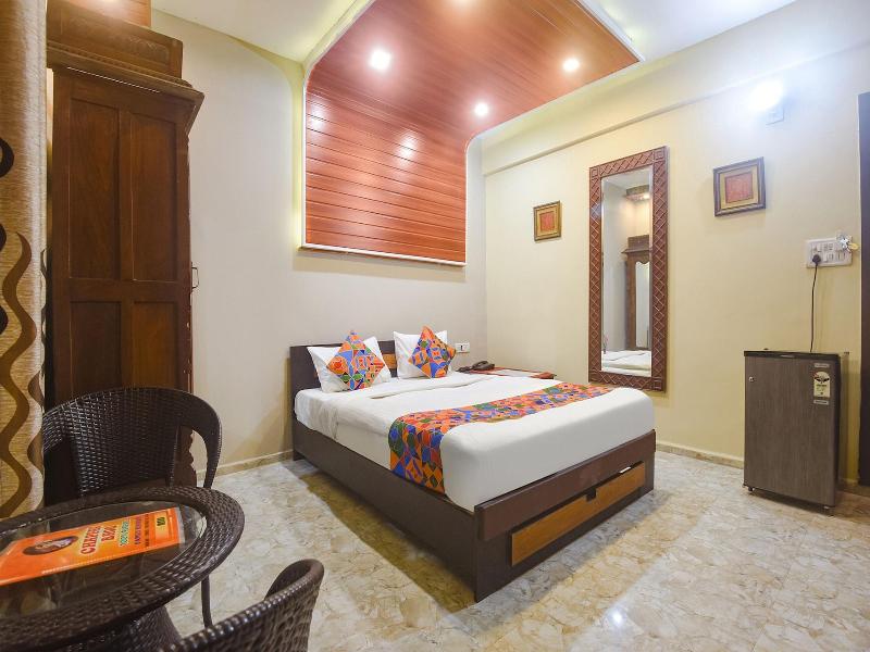 Fabexpress Corinthia Boutique Rooms Candolim Beach image