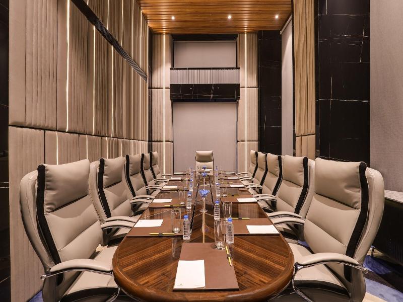 Lemon Tree Premier Malad Mumbai image