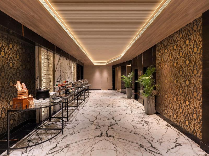Lemon Tree Premier Malad Mumbai image