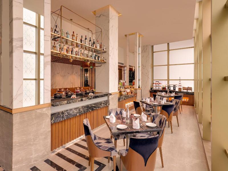 Lemon Tree Premier Malad Mumbai image