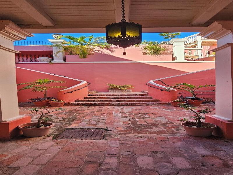 Hotel 1829 image