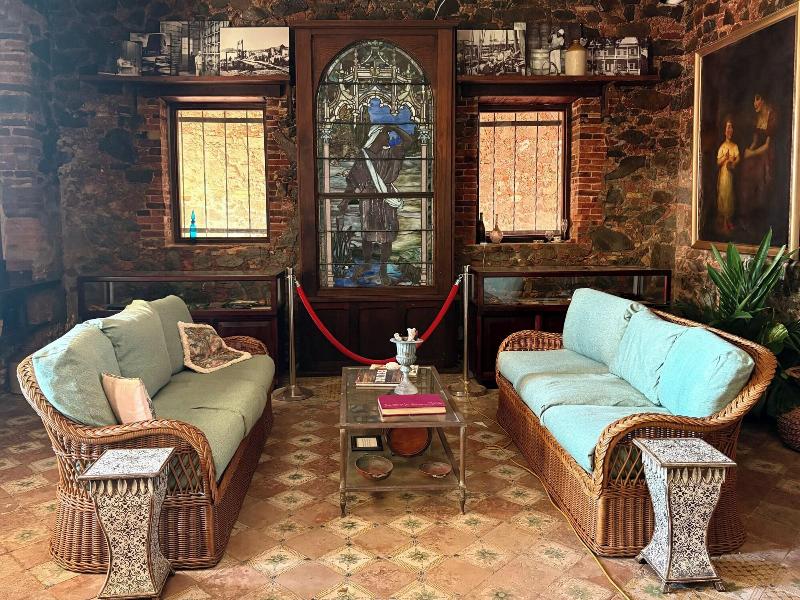 Hotel 1829 image