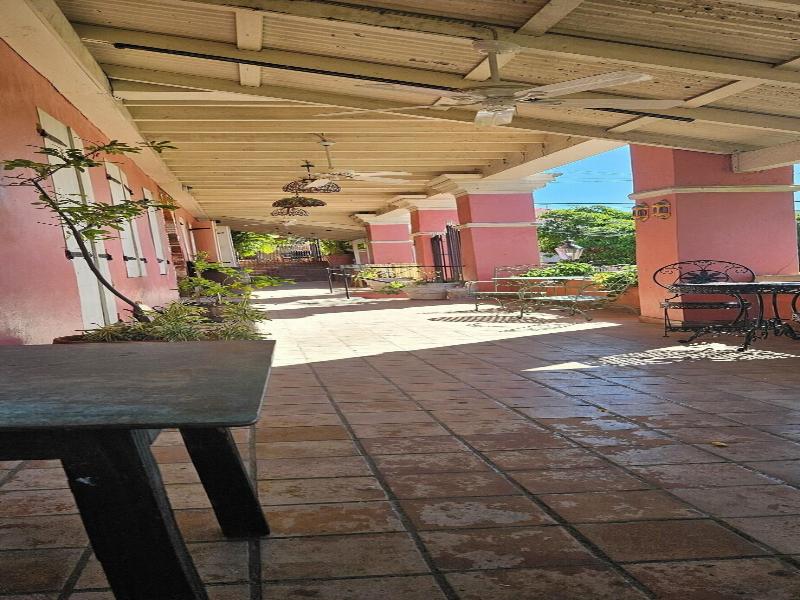 Hotel 1829 image