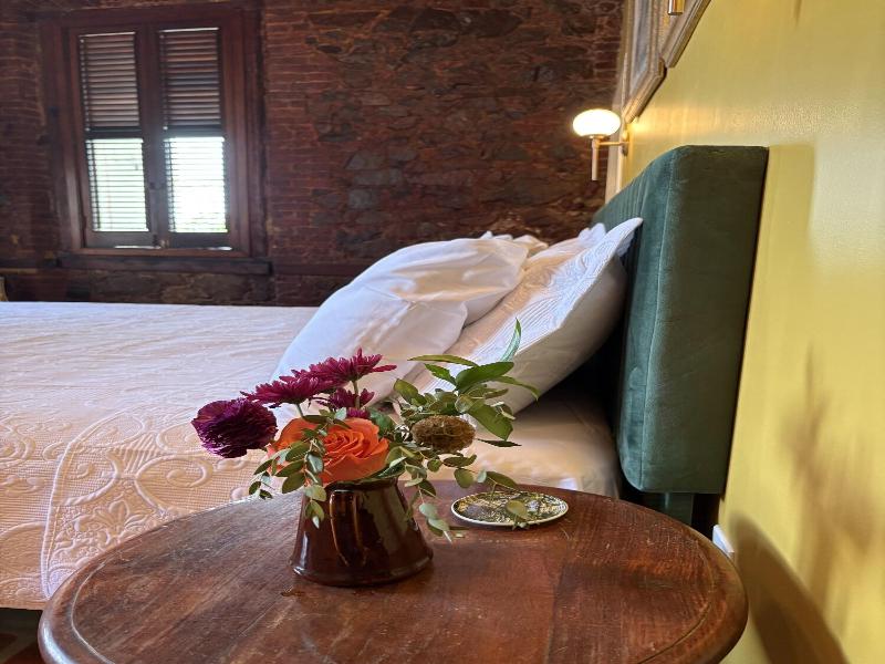 Hotel 1829 image