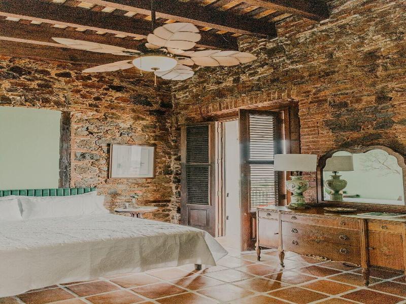 Hotel 1829 image