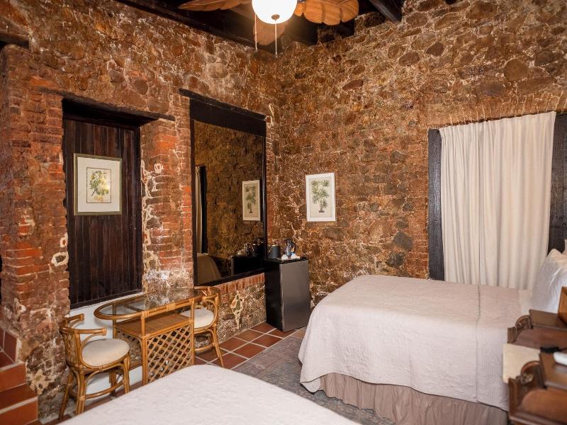 Hotel 1829 image