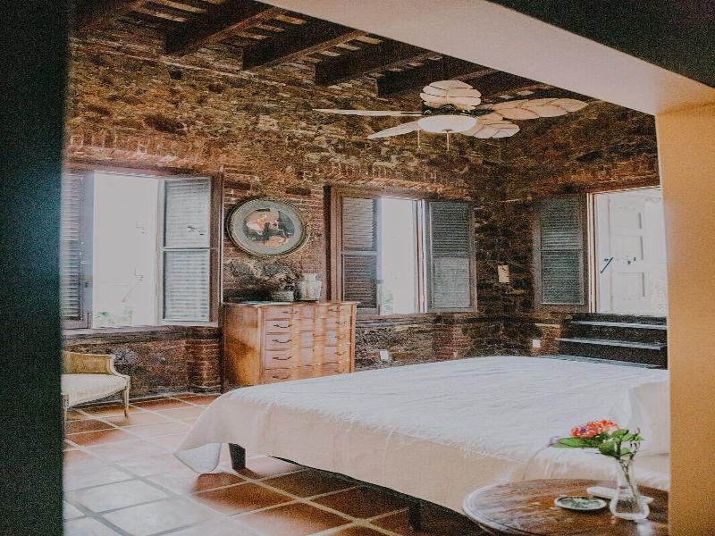 Hotel 1829 image