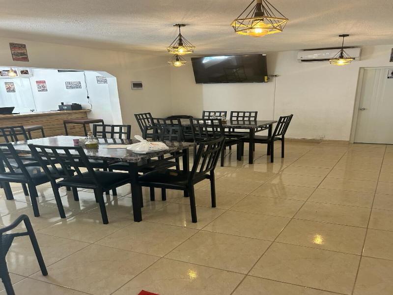 Hillmon's Hotel Bar & Lounge image