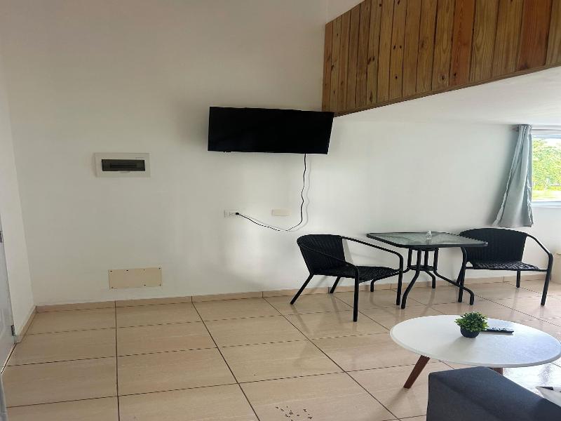 Hillmon's Hotel Bar & Lounge image