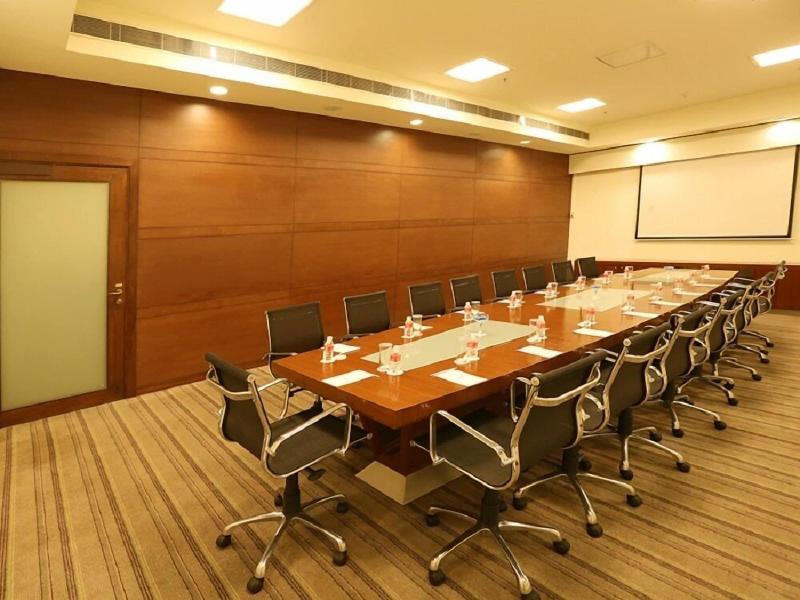 Dlf Club 5 image