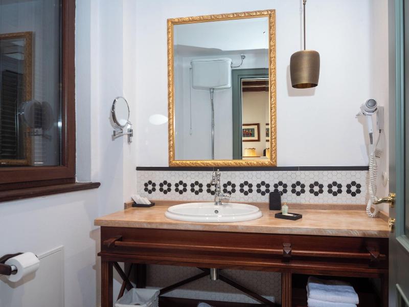 Vila Ebel Hotel Pool & Spa image