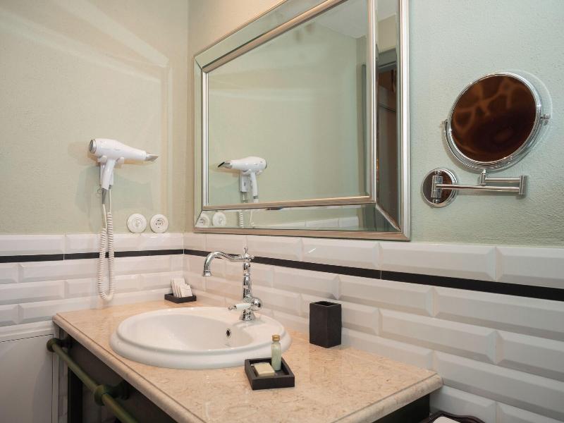 Vila Ebel Hotel Pool & Spa image