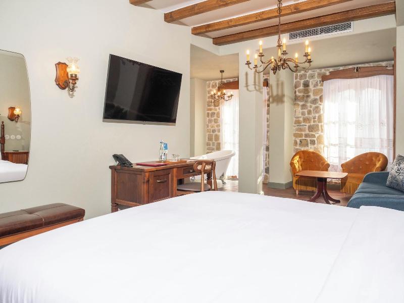 Vila Ebel Hotel Pool & Spa image