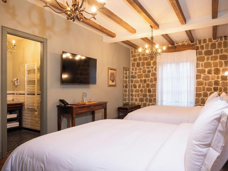 Vila Ebel Hotel Pool & Spa image